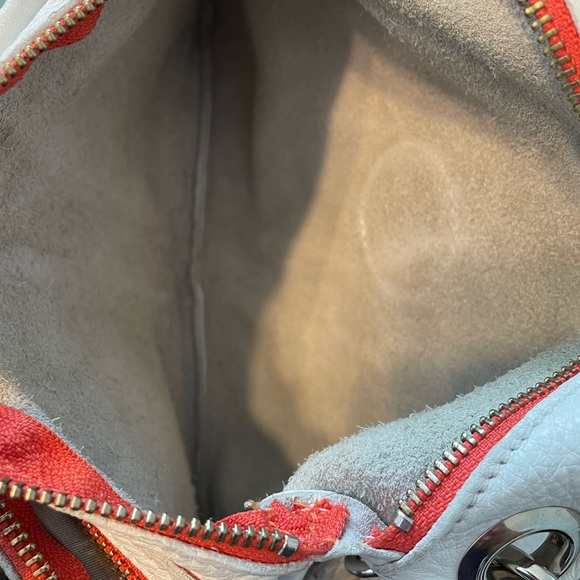 Roots White Leather Crossbody Purse - Picture 4 of 4